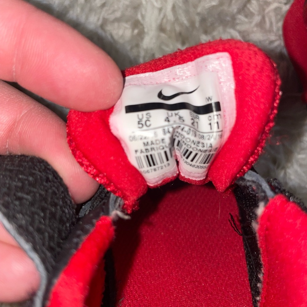 Nike size 5 - Picture 4 of 4